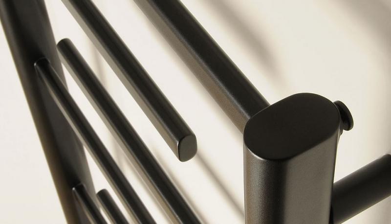 Kriss Sirius h&aring;ndkl&aelig;det&oslash;rrer - 50x80 cm - Mat sort