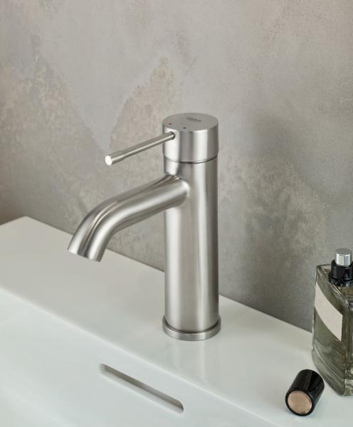 Grohe Essence New h&aring;ndvaskarmatur m/bundventil - Supersteel