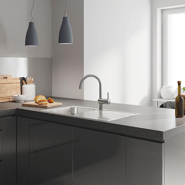 Grohe Minta k&oslash;kkenarmatur m/udtr&aelig;k og svingtud - Krom