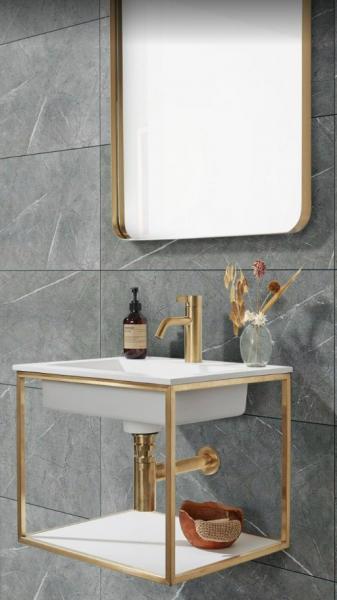 Cass&oslash;e spejl m/b&oslash;rstet messing ramme - 120x80 cm - Vendbart