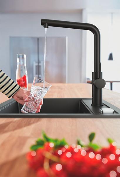 Grohe K700 k&oslash;kkenvask i komposit m/Minta k&oslash;kkenvandhane i mat sort