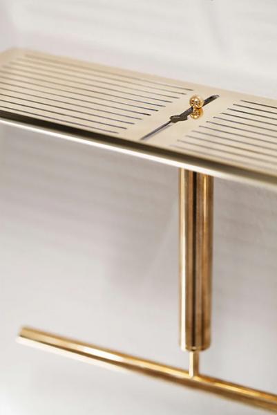 Toni Copenhagen brusehylde - &AElig;gte messing